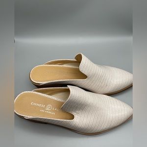Women’s brand new Chinese Laundry Los Angeles white shoes. Size 7.5. $30. AC021